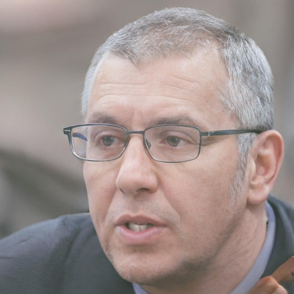 Retrato profesional de instructor de finanzas